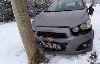 Göynük’te çalışan sağlık personelini taşıyan araç Mudurnu’da kaza yaptı