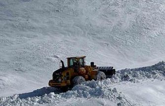 Hakkari’de 172 yerleşim yolu ulaşıma kapandı