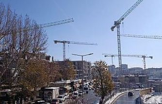 Hava sıcaklığı eksilere düştü, inşaatlarda çalışmalar durma noktasında geldi