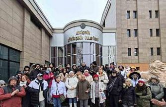 Hayvanseverler, Eskişehir Büyükşehir Belediyesi’nin önünde eylem yaptı