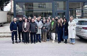 İlkokul arkadaşları 24 yıl sonra buluştu