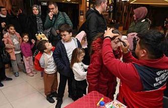 Isparta Belediyesi’nden karne şenlikleri