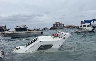 İzmir’de fırtına ve dev dalgalar tekneleri batırdı
