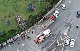 İzmir’de ‘Uçan Yol’da feci kaza: 1’i ağır 3 yaralı