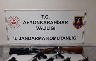 Jandarmadan ruhsatsız silah operasyonu