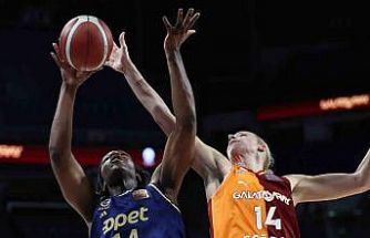 Kadınlar basketbolda derbi heyecanı