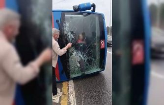 Kağıthane’de devrilen cezaevi nakil aracından yaralıların kurtarılma anları görüntülendi