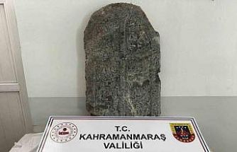 Kahramanmaraş’ta Bizans dönemine ait mezar taşı ele geçirildi: 3 gözaltı