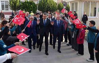 Karne gününde duygulandıran tören: Şehitlerin ismi verilen okullar açıldı