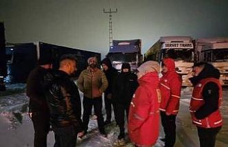 Kars Türk Kızılayı’ndan "İç Isıtan" destek: kar ve tipi de mahsur kalanlara şefkat eli