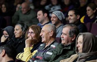 Kartepe’de tiyatro heyecanı: "Anlat bakalım" sahnede