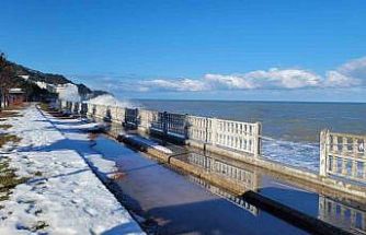 Kastamonu’da dalgalar sahil şeridine zarar verdi