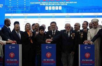 Kastamonu’da inşa edilecek 2 bin 380 konutun kuraları çekildi