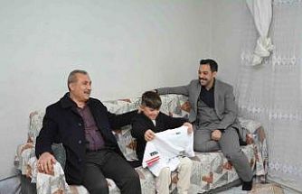 Kaymakam Uzun, Türkiye şampiyonunu ziyaret etti