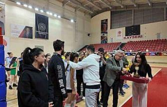 Kayseri Midi Kızlar Süper Ligi müsabakaları tamamlandı