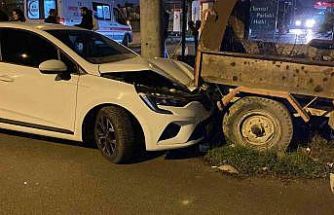 Kaza yapan otomobil savrulup kamyonete çarptı: 2 yaralı