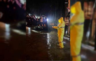 Kemer’de sağanak yağışta mahsur kalanları jandarma kurtardı