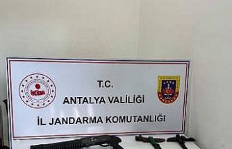 Kepez’de jandarmadan ruhsatsız silah operasyonu