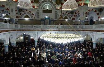 Kilis’te Miraç Kandili’nde camiler doldu taştı