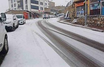 Kış lastiği tek başına yetmiyor: Sürücülere hayati uyarılar