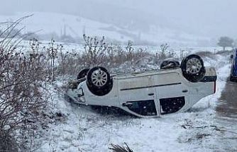 Kontrolde çıkan araç takla attı, sürücüsü yaralandı