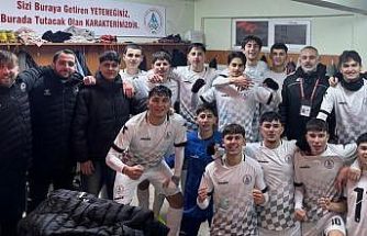 Körfez Gençlerbirliği, U-18 Ligi’nde liderliğe yükseldi