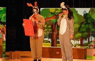 Körfez’de minik öğrenciler "Haylaz Tavşan" oyunuyla eğlendi