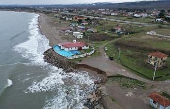 Korkutan kıyı erozyonu: Deniz 50 metre içeri girdi