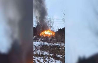 Köyde çıkan yangında bir ev kullanılamaz hale geldi