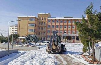 Kozluk’ta taşımalı ve kısal bölgelerde eğitime 1 gün ara verildi