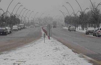 Malatya’da kar yağışı nedeniyle kamu personeline idari izin ve motosikletlere trafik yasağı