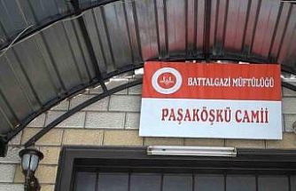 Malatya’da Paşaköşkü Camisi’nin hasarlı minaresi onarılıyor