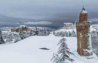 Medeniyetlerin beşiği Harput beyaza büründü, kartpostallık görüntüler oluştu