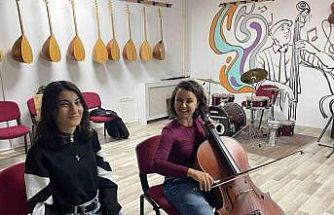 Menteşe’de gençler sanatla buluşuyor