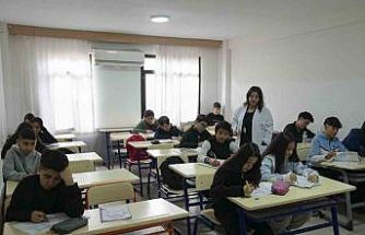 Mersin’de öğrencilere ücretsiz eğitim desteği