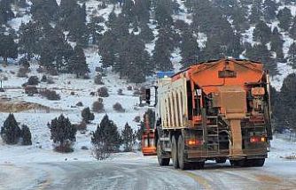 Mersin’in yüksek kesimlerinde karla mücadele