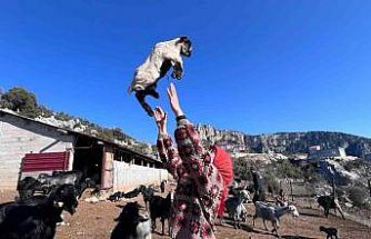 Mersinli Yörük kızı, baba mesleğiyle kültürünü yaşatıyor