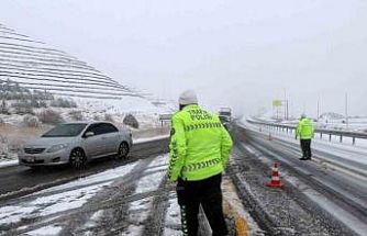 Meteoroloji’den Erzincan, Erzurum ve Bayburt için kuvvetli kar ve fırtına uyarısı