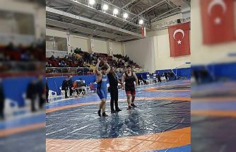 Milli güreşçi Mustafa Can Düzgün, Türkiye Şampiyonası biletini kaptı