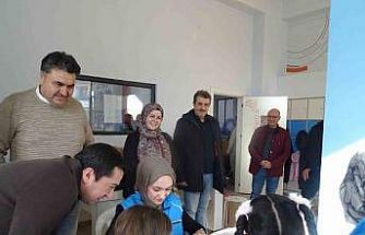 Minik eller aileleriyle birlikte üretti