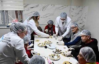 Mola Evi’nde, özel öğrenciler birlikte börek ve kurabiye yaptı