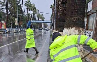 MUSKİ ekipleri 24 saat yağmur mesaisinde