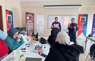 Muş’ta kadınlara yönelik KADES bilgilendirmesi