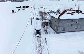 Muş’ta muhtarın gönüllü kar mesaisi takdir topladı