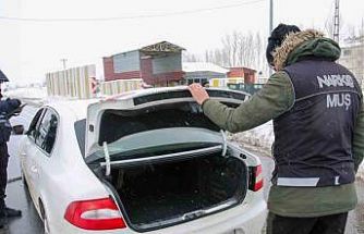 Muş’ta narkotik denetimlerinde uyuşturucu madde ele geçirildi