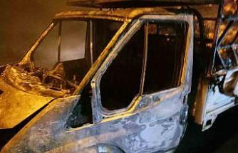 Osmaniye’de mandalina yüklü kamyonette çıkan yangın söndürüldü