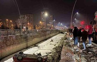 Otomobil kanala uçtu: 1 yaralı