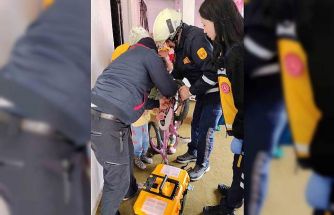 Parmağı bisiklet zincirine sıkışan çocuğu itfaiye kurtardı