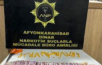 Polis 25 adet peçeteye emdirilmiş uyuşturucu madde ele geçirdi