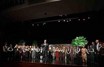 Sahnenin yıldızları göz kamaştırdı